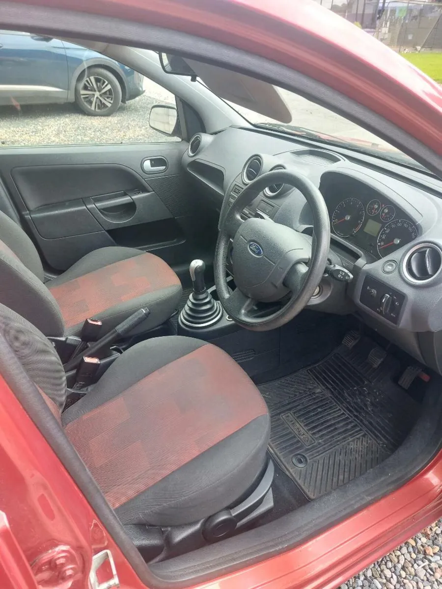 Ford Fiesta - Image 4