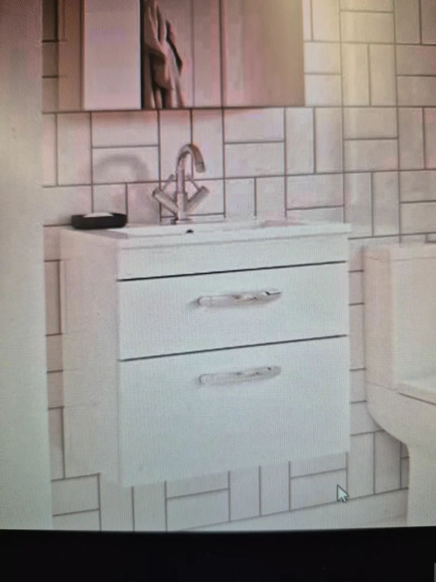 BATHROOM UNIT - Image 2