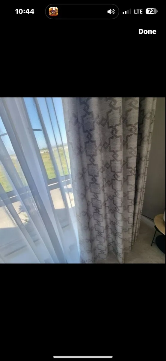 Curtains - Image 2