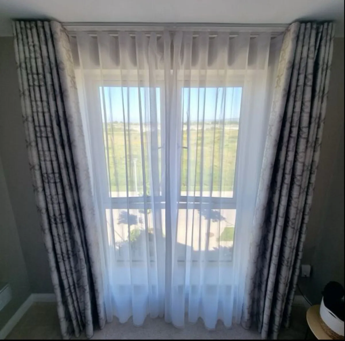 Curtains - Image 4