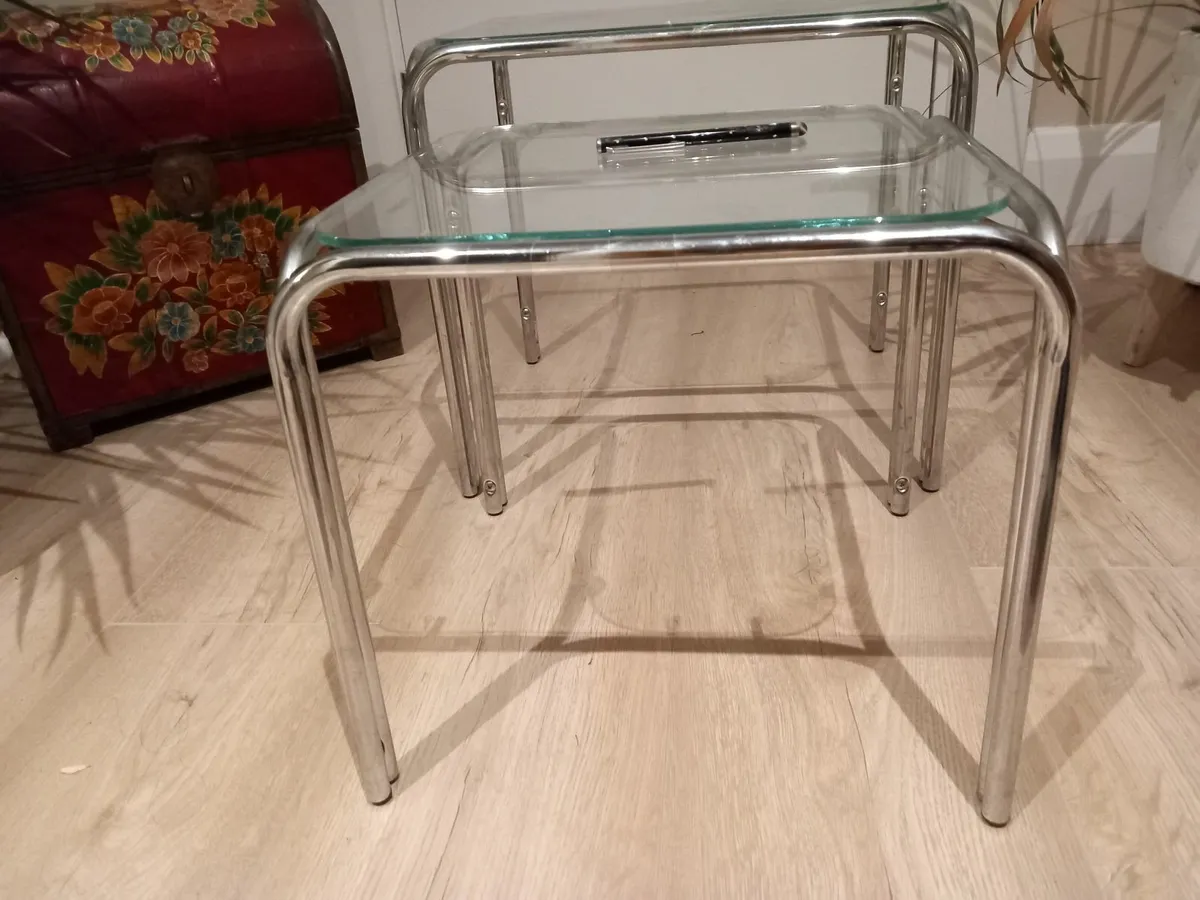 Aluminium and glass tables - Image 3