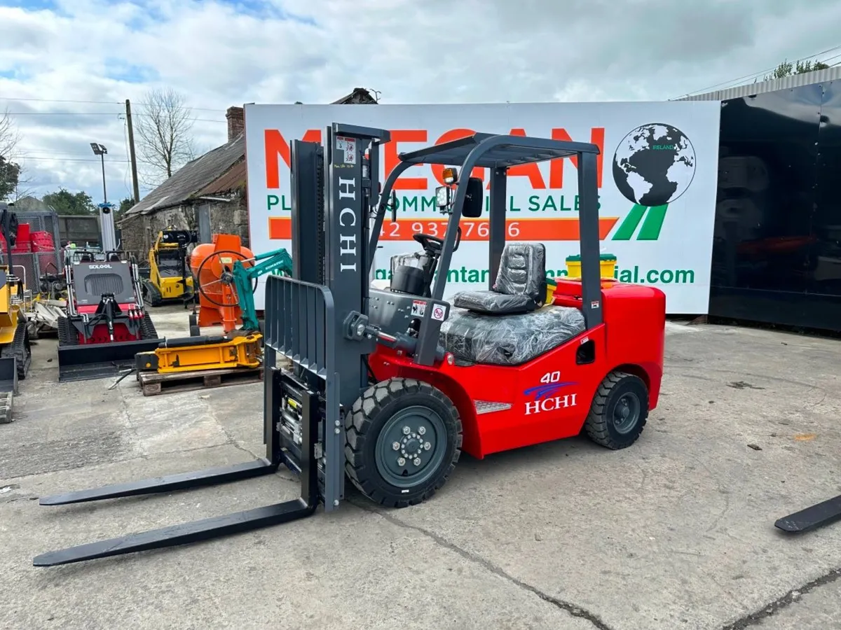 NEW HCHI 4 TON  FORKLIFT with fork positioner - Image 1