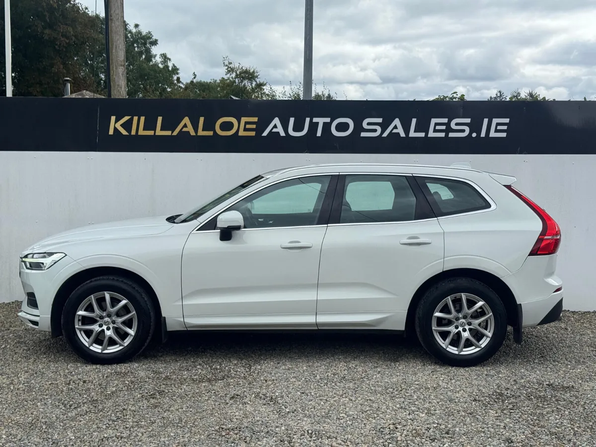 Volvo XC60 2.0D Momentum Auto - Top Spec - Image 4