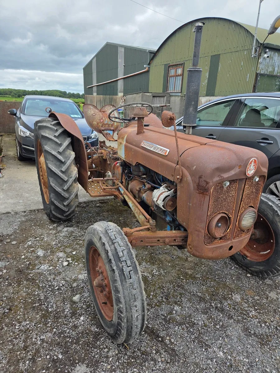 Original Fordson Dexta Vintage Tractor - Image 2