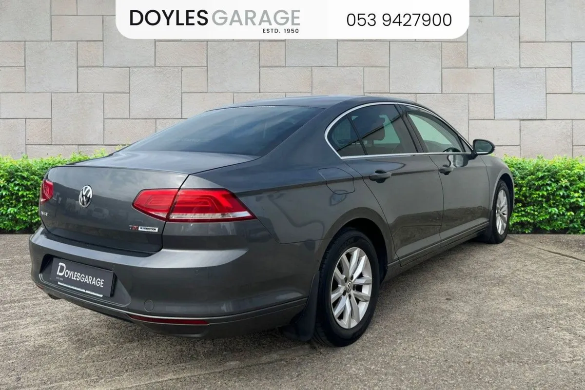 Volkswagen Passat Comfortline 1.6 TDi Diesel 120b - Image 4