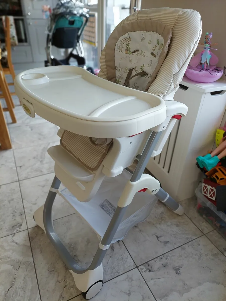 Graco High Chair 3 in 1 - Image 4