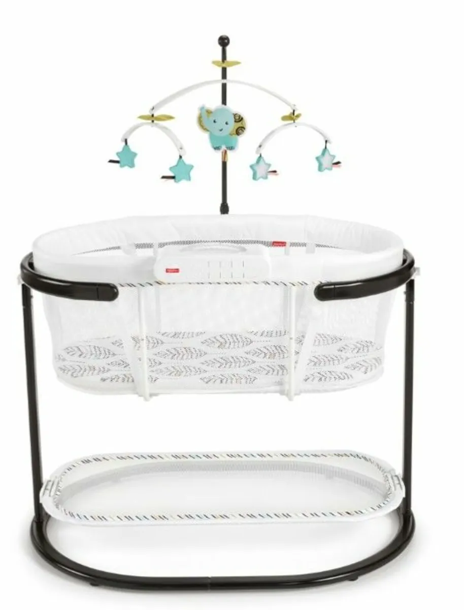 Fisher-Price Soothing Motions Bassinet Cot - Image 2