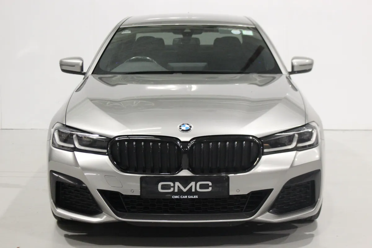 BMW 5-Series 2021 520i MHEV M5 INTERIOR - Image 2