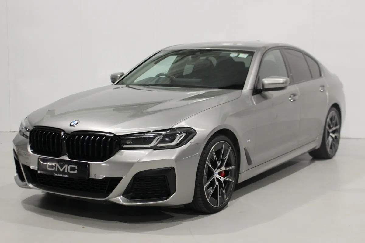 BMW 5-Series 2021 520i MHEV M5 INTERIOR - Image 3