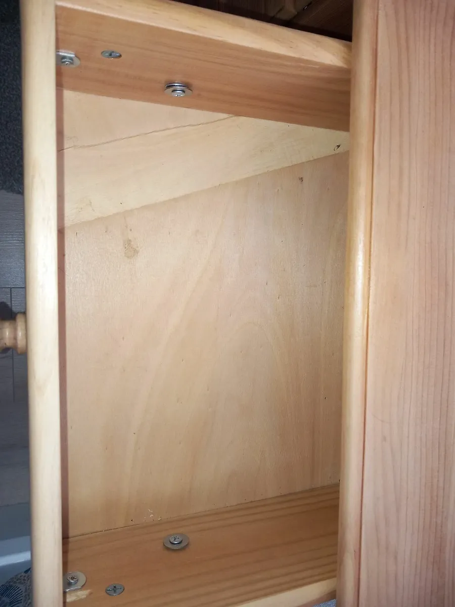 Solid pine lockers - Image 4