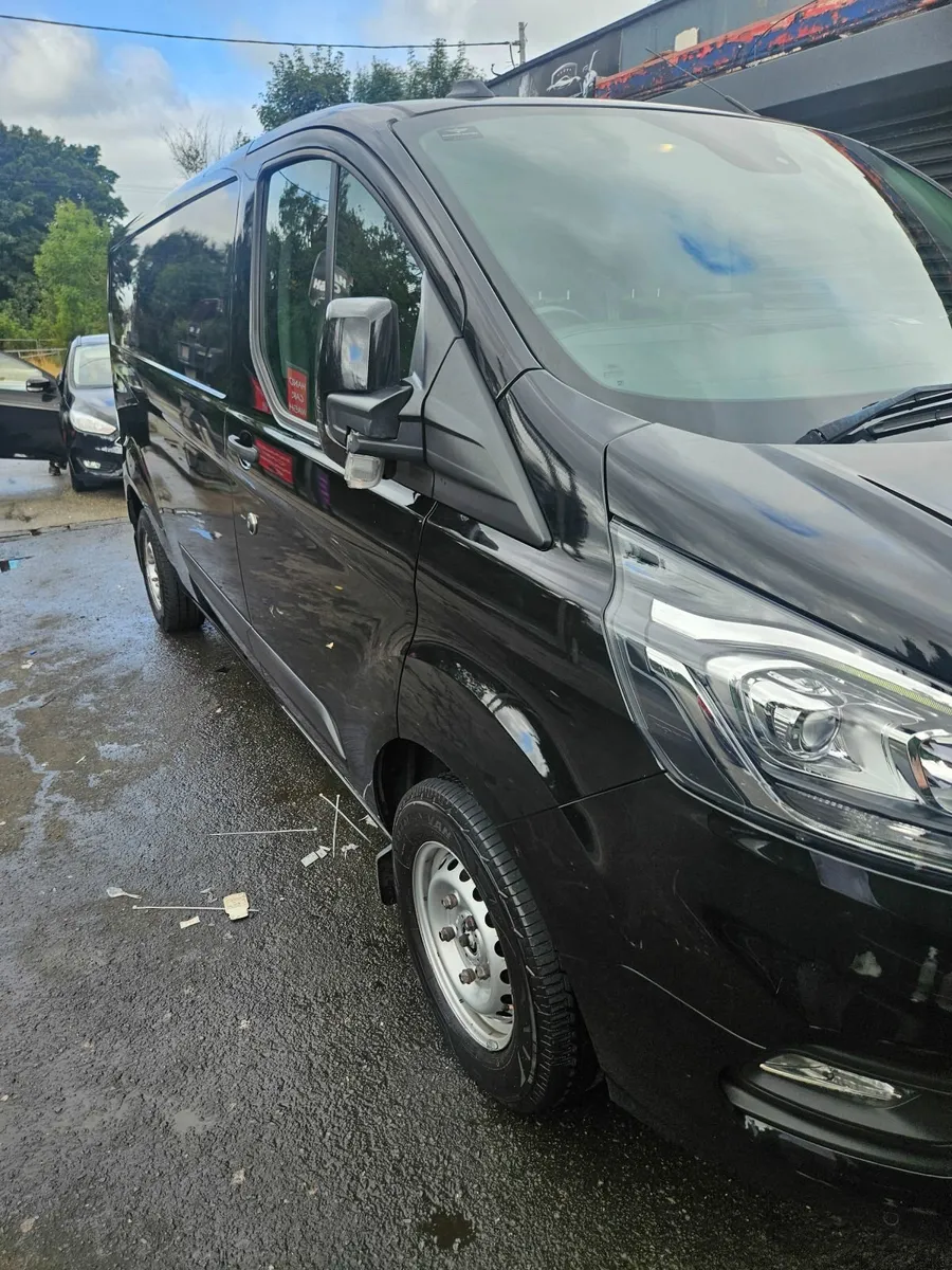 Ford Transit Custom 2022 - Image 1
