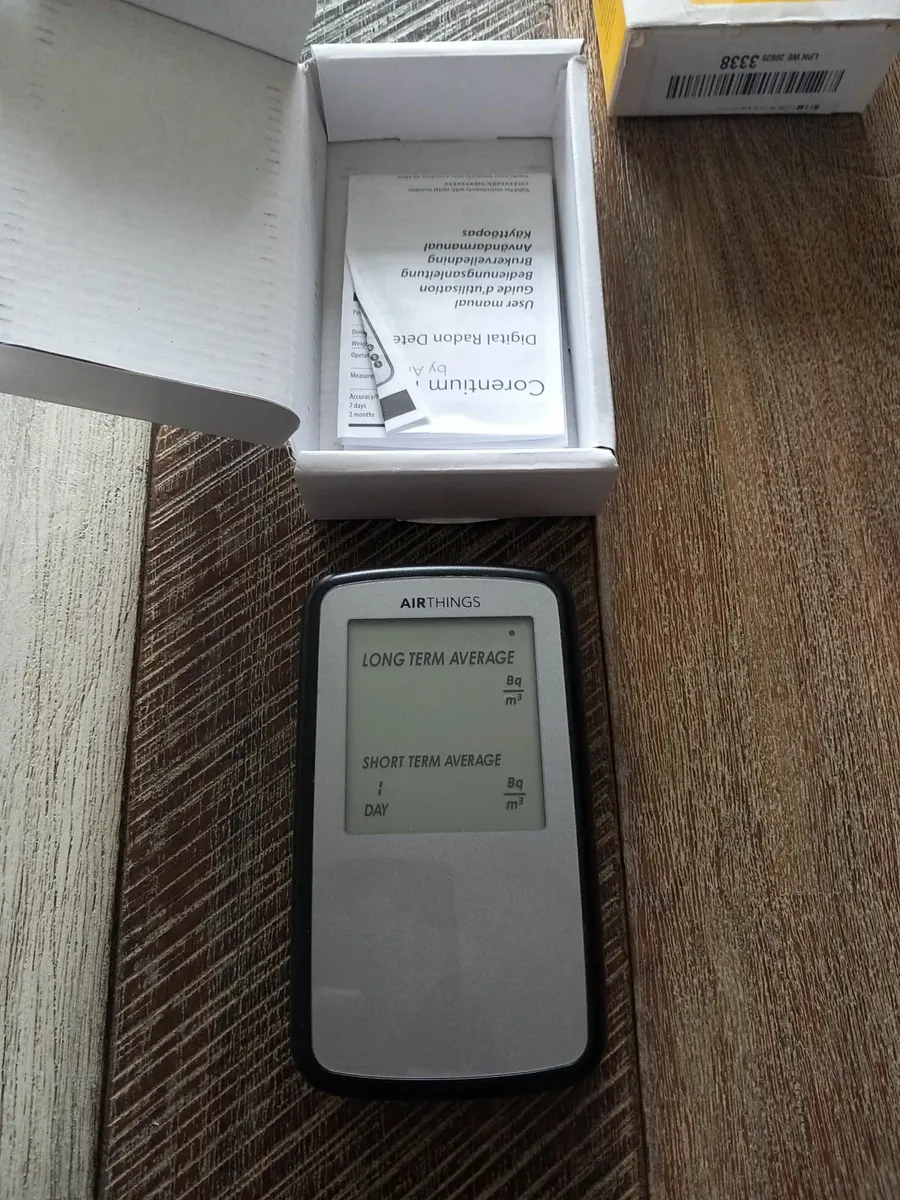 Airthings digital radon detector - Image 4