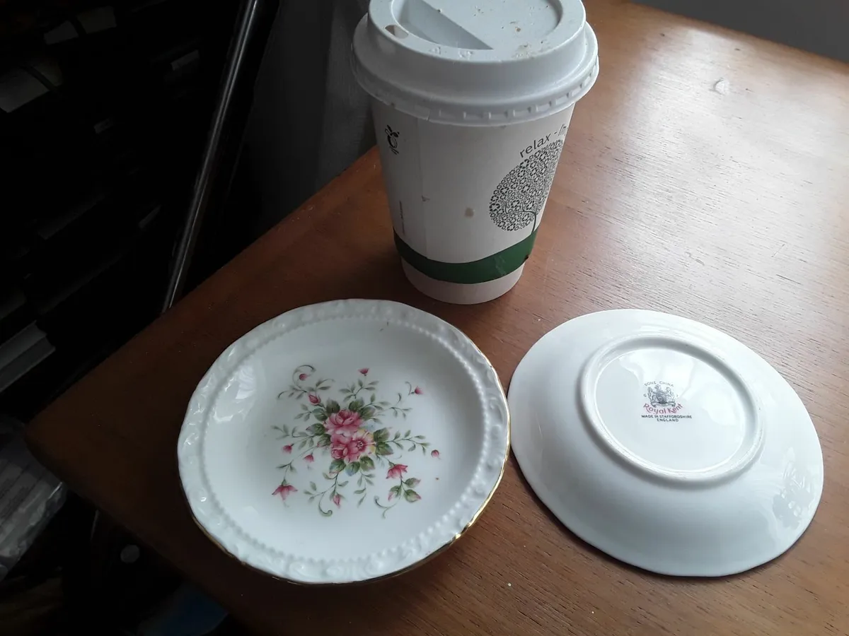 Two lovely small collectible plates - Image 3