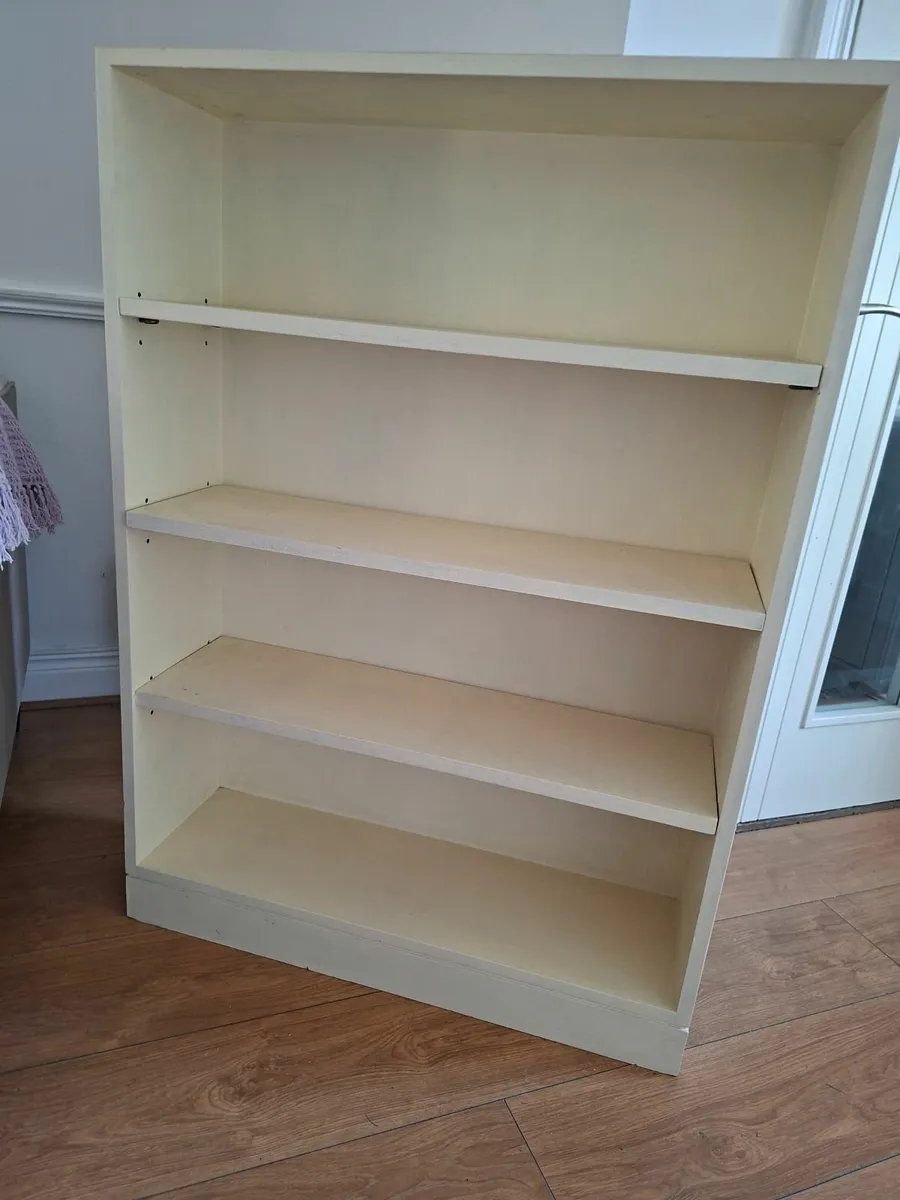 Free Bookcase in Bray