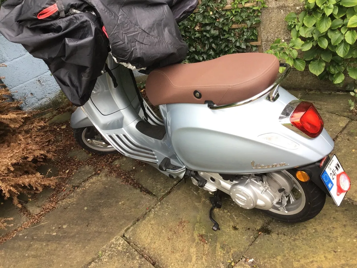 Vespa-Piaggio 50cc 2024 - Image 4