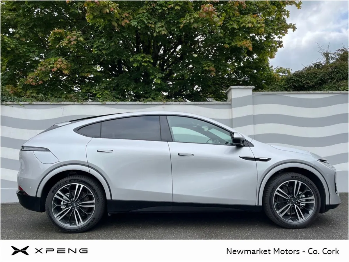 XPENG G6 Silver Coupe 66kwh Battery With 435 KM R - Image 2