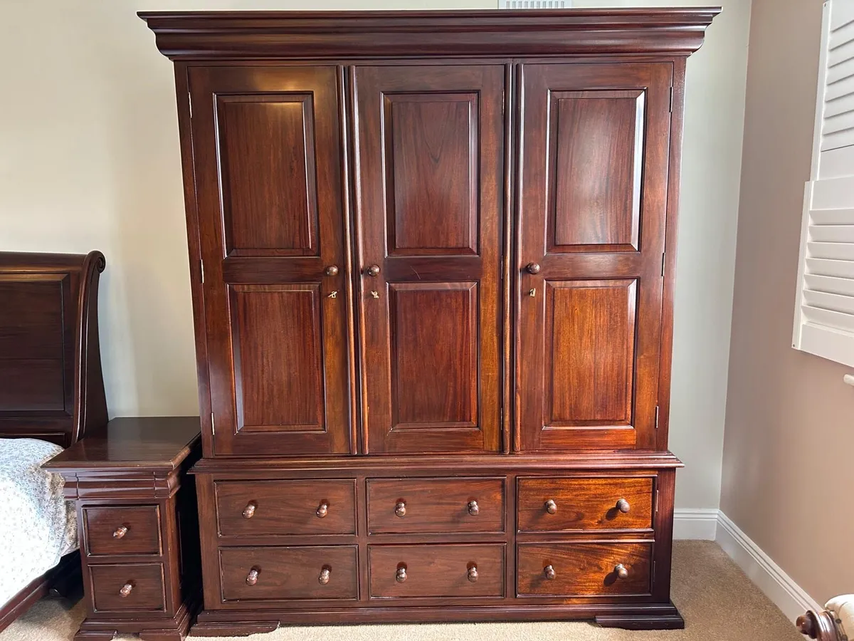 Mahogany triple wardrobe