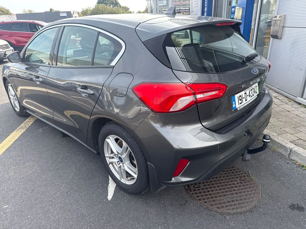 Ford Focus 2019 For Auction!! - Image 3