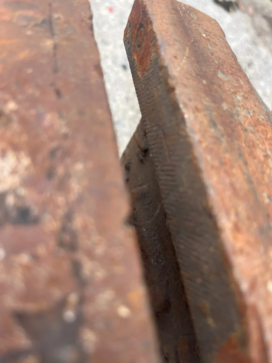Steel vice - Image 2