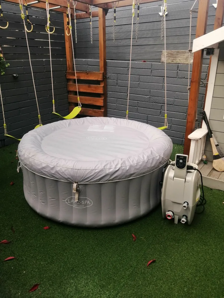 Hottub - Image 4