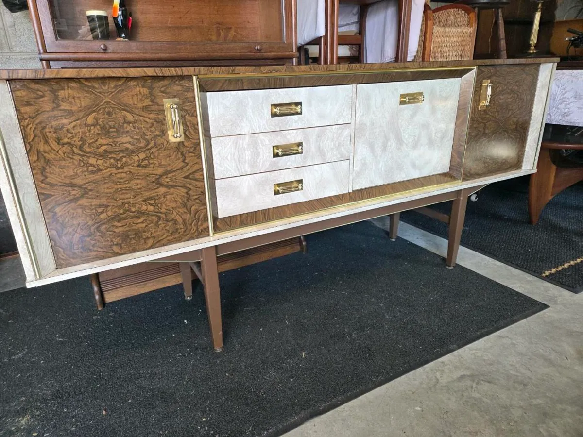 MI'd century Sideboard - Image 4