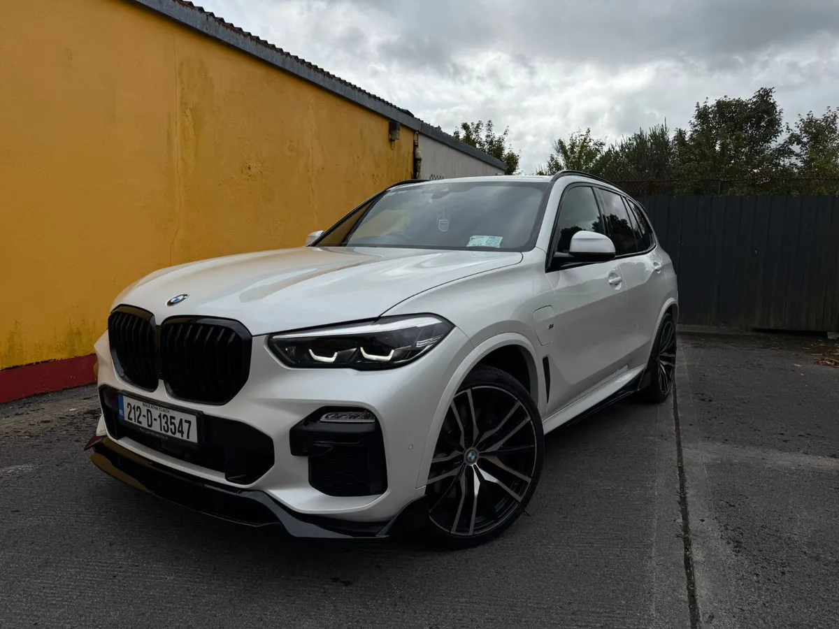 2021 BMW X5 xDrive45e xLine Plug-in Hybrid - Image 2