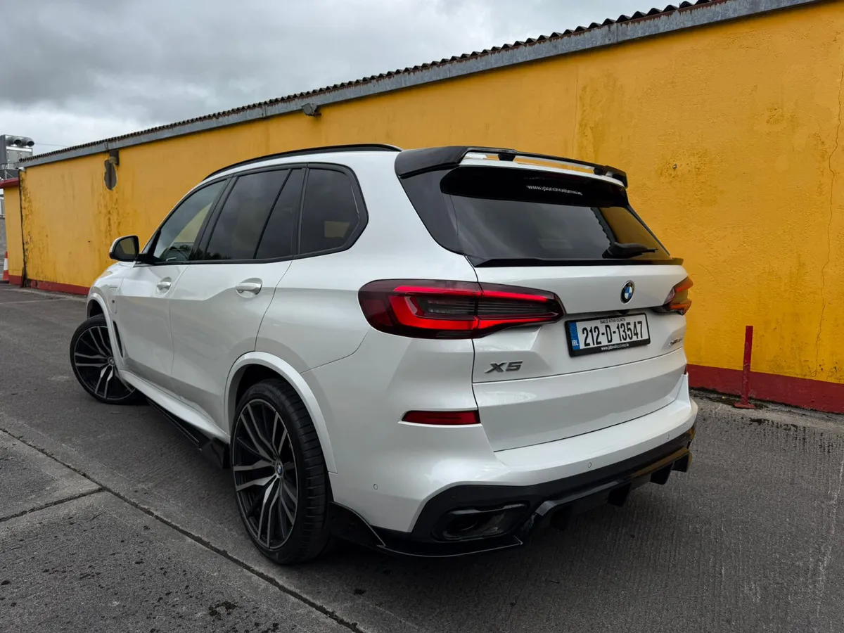 2021 BMW X5 xDrive45e xLine Plug-in Hybrid - Image 4