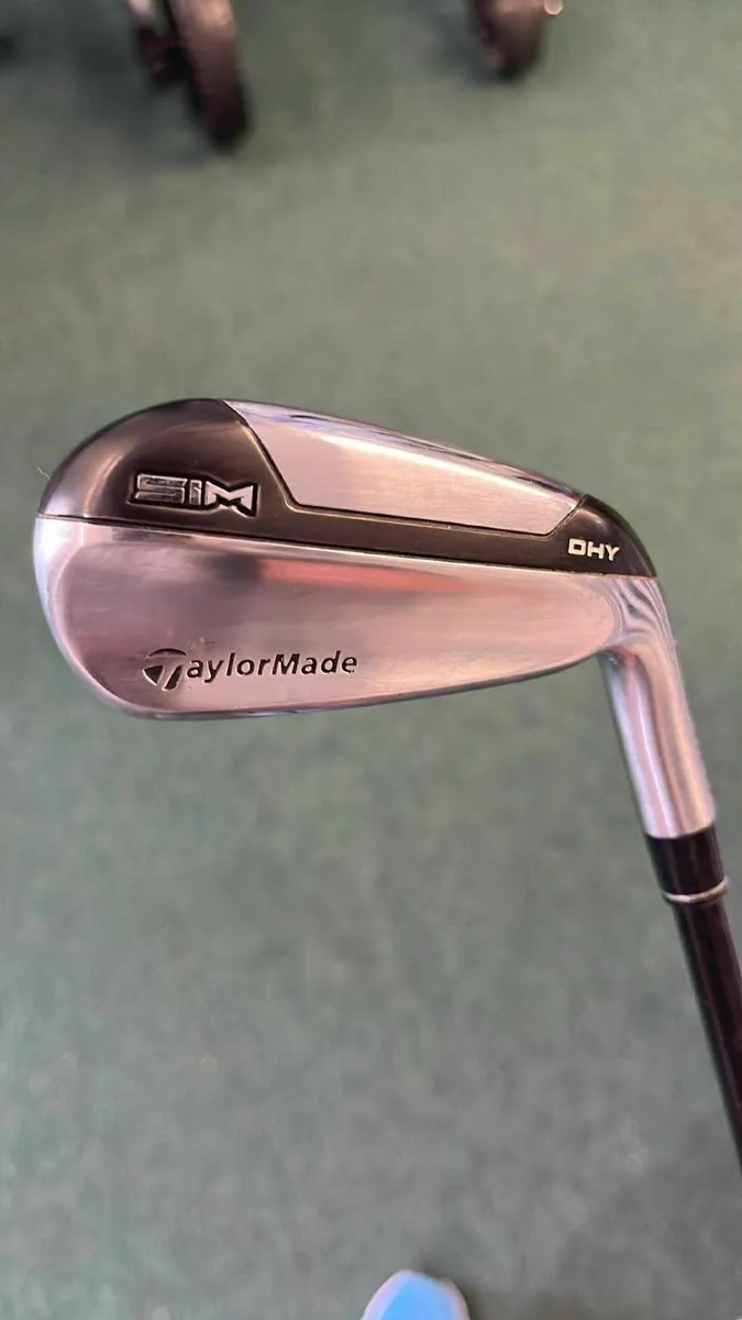 TaylorMade SIM DHY Utility Iron 3( 19') Stiff €135 - Image 1