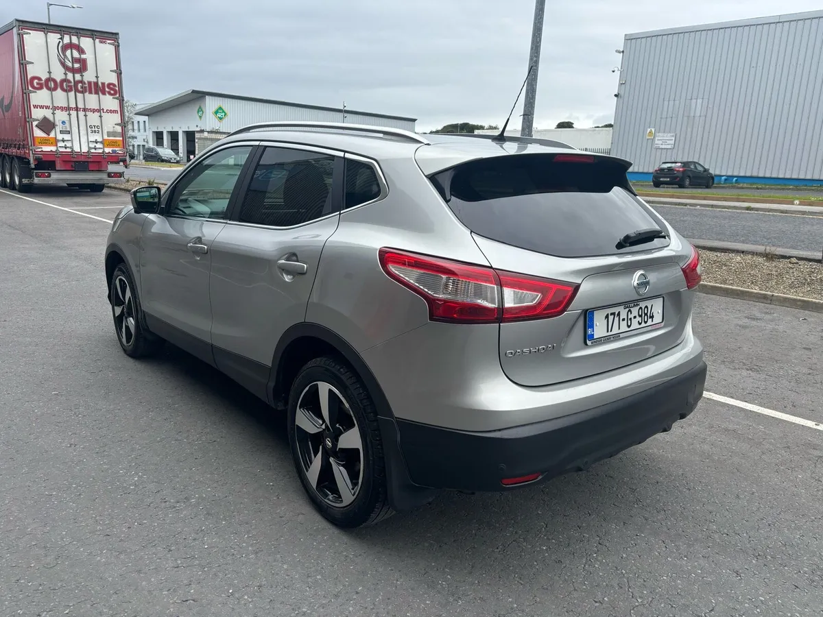 171 Nissan Quasqai 1.2 Top Spec - Image 3