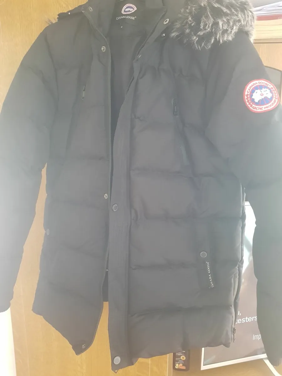 Mens clothing.... sz medium - Image 1
