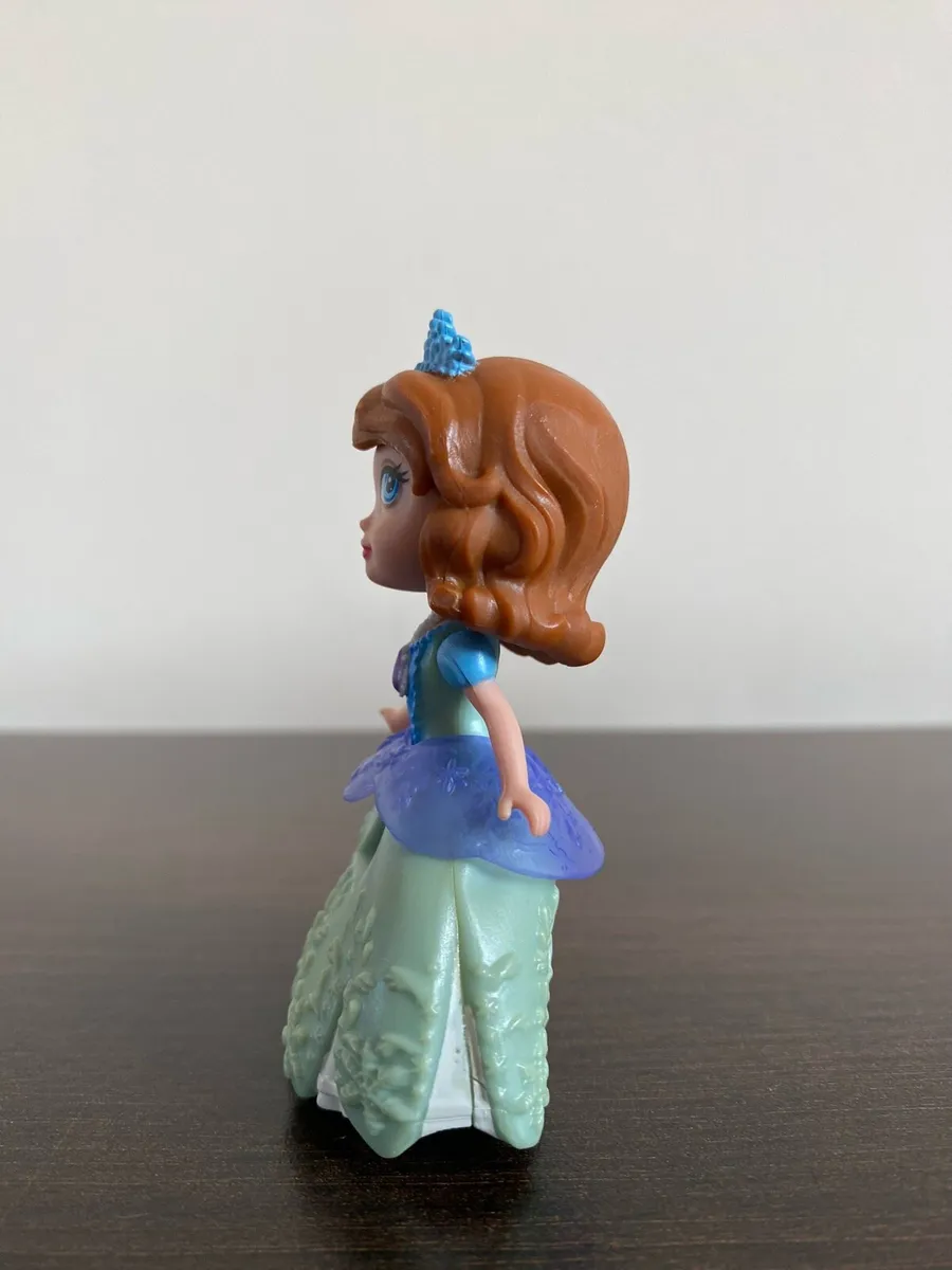 Disney Sofia the First Figurine Fashion Doll - Image 3