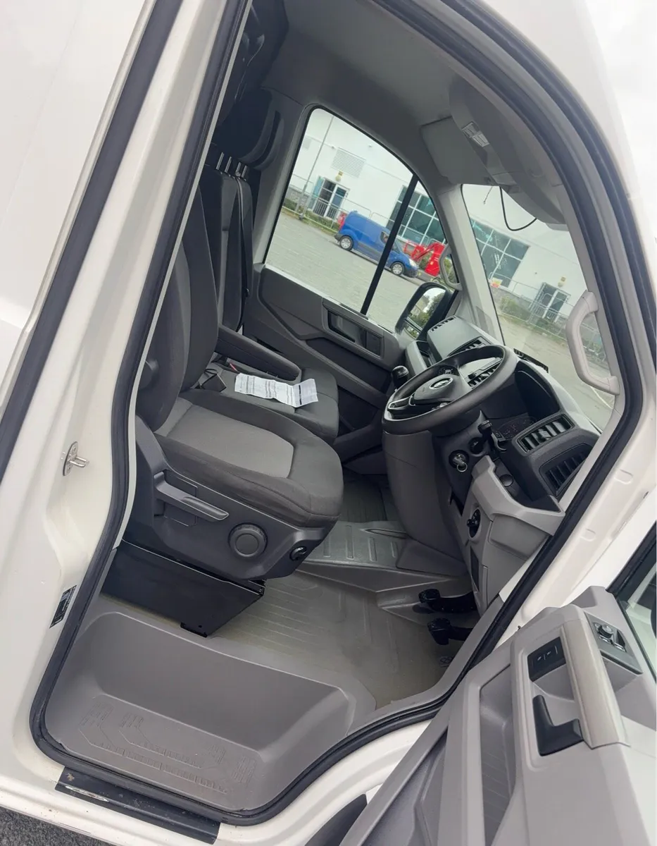 192 Volkswagen crafter - Image 4