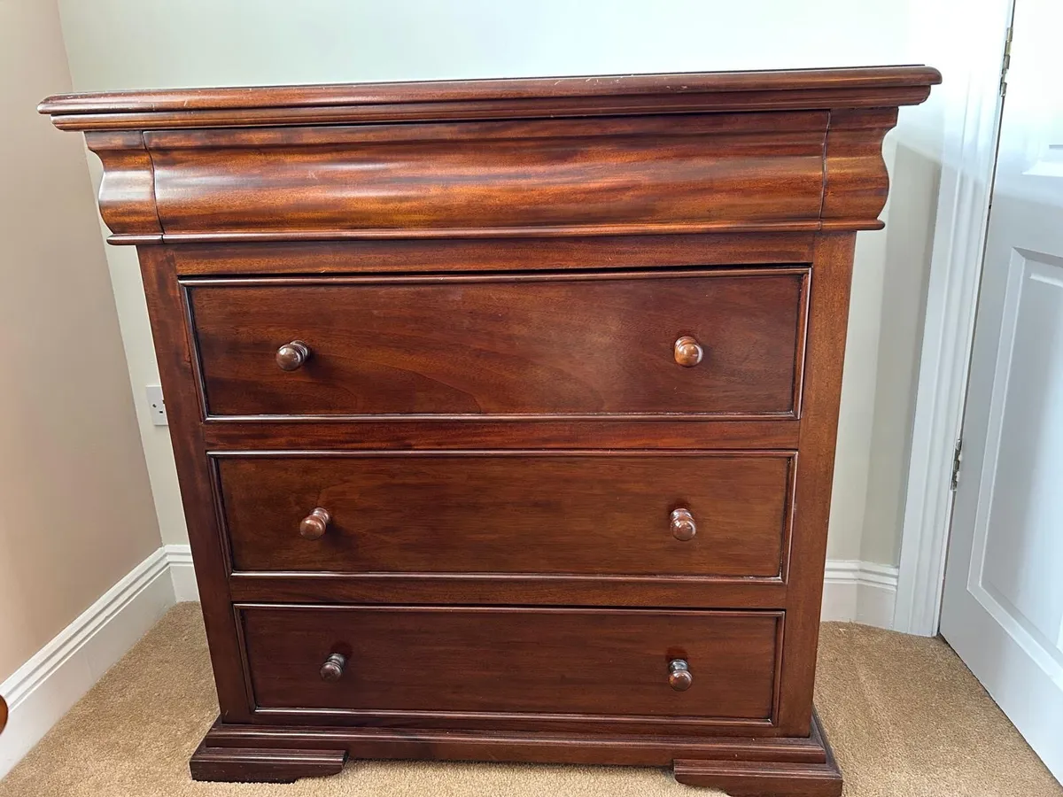 Casey’s Mahogany Master Bedroom Furniture - Image 1