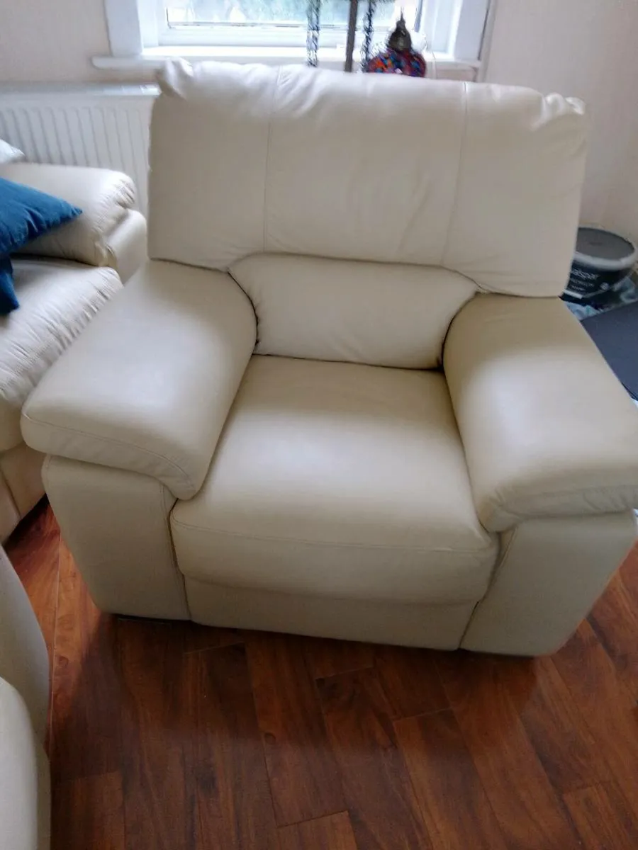 Italian cream leather suite - Image 2