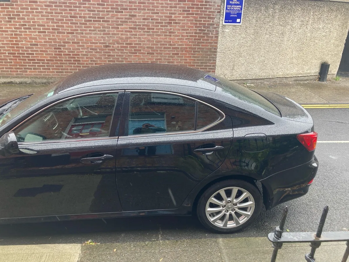 Lexus (Black) IS220 2006 - Image 3