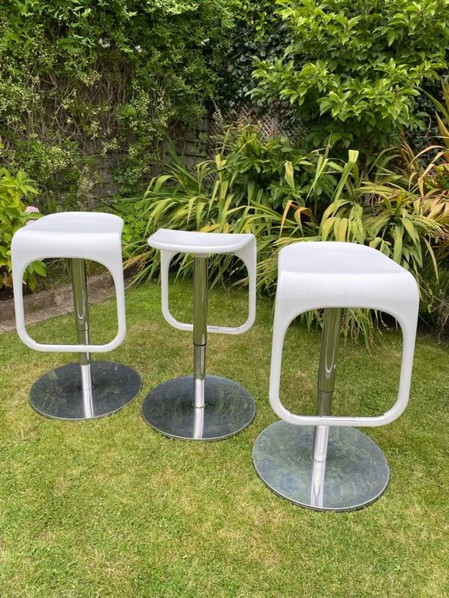 Swivelling Stools x 3 - Height Adjustable - Image 1