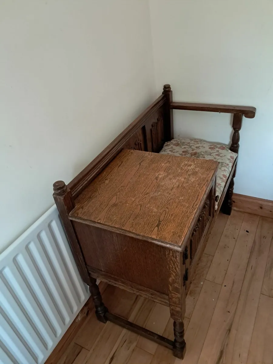 Hallway table and chair - Image 1
