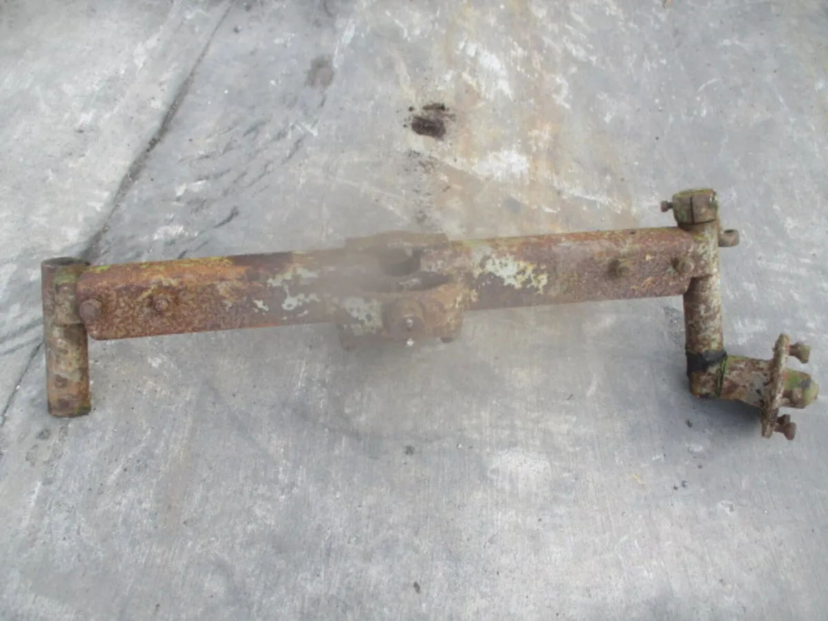 Massey Ferguson 165 front Axle - Image 1