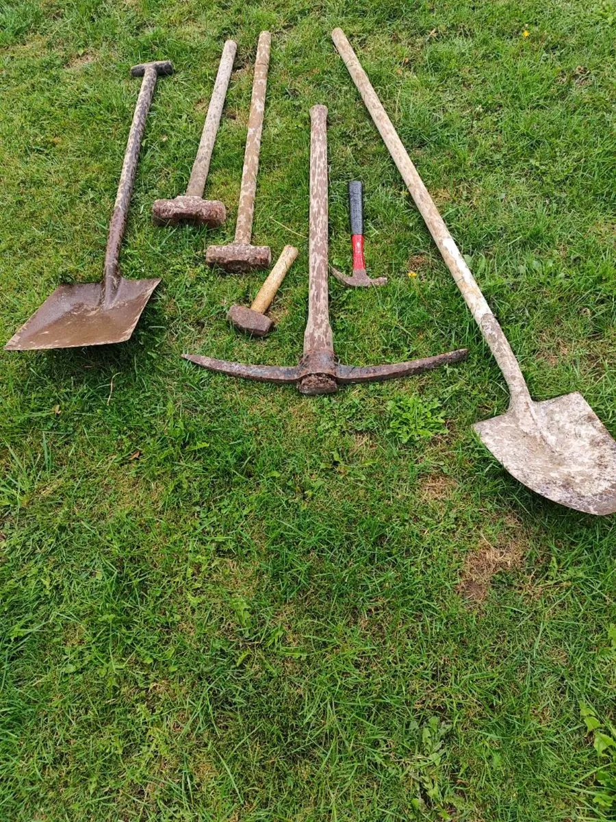 Old garden tools - Image 1