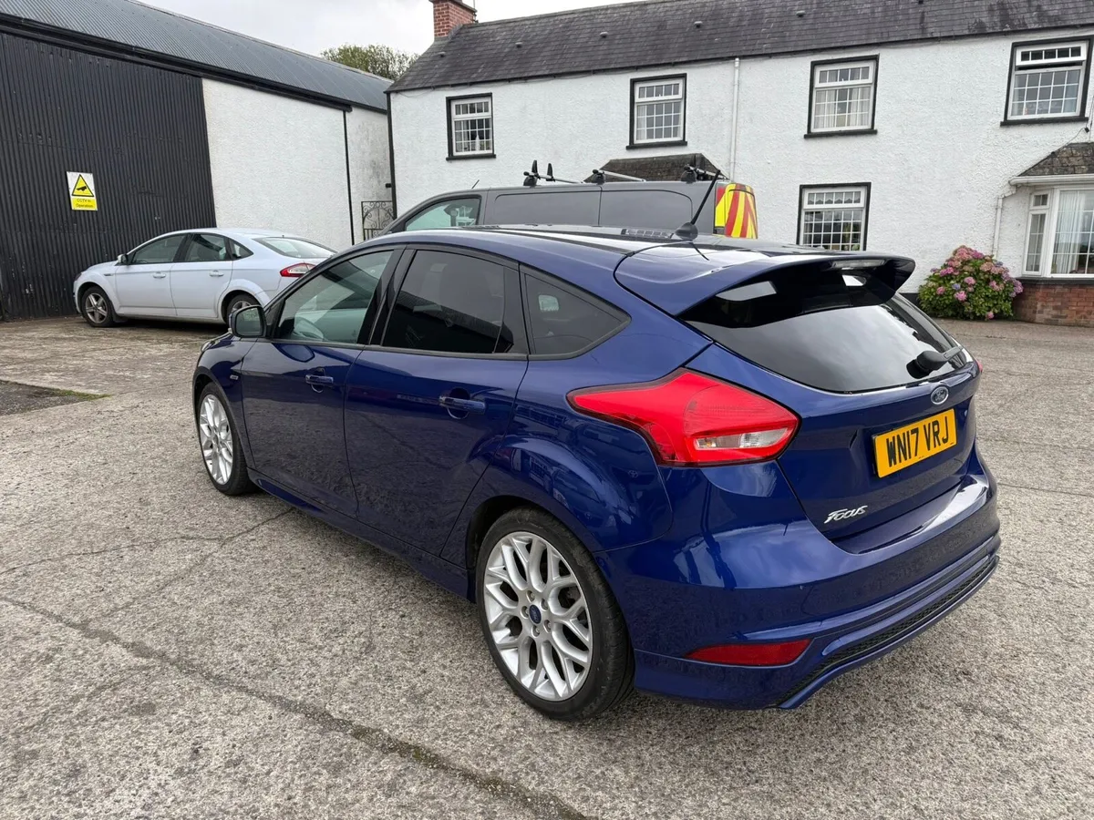 Ford Focus - Image 2