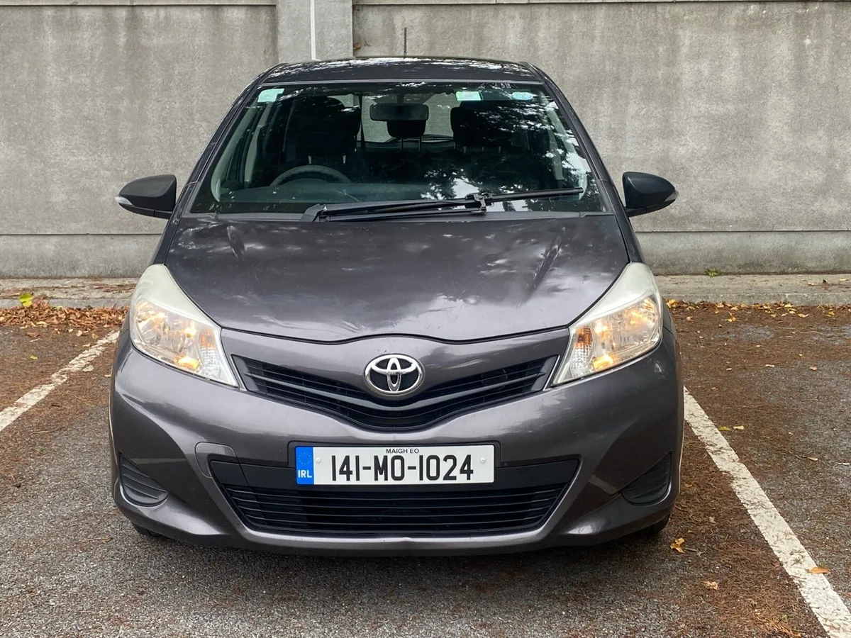 TOYOTA YARIS - Image 2