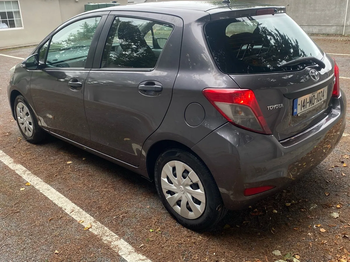 TOYOTA YARIS - Image 4