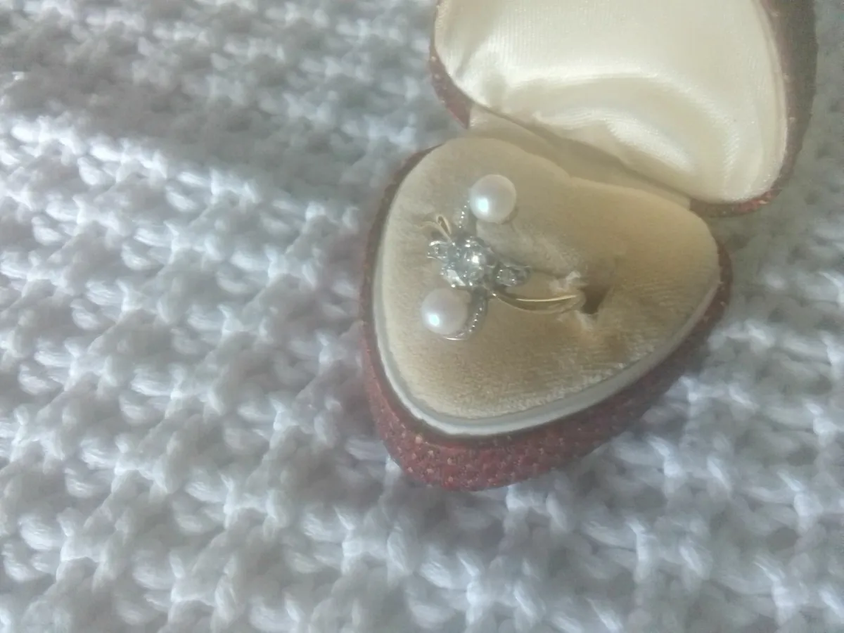 18ct GOLD Diamond 0.60ct & PEARL VICTORIAN RING - Image 2