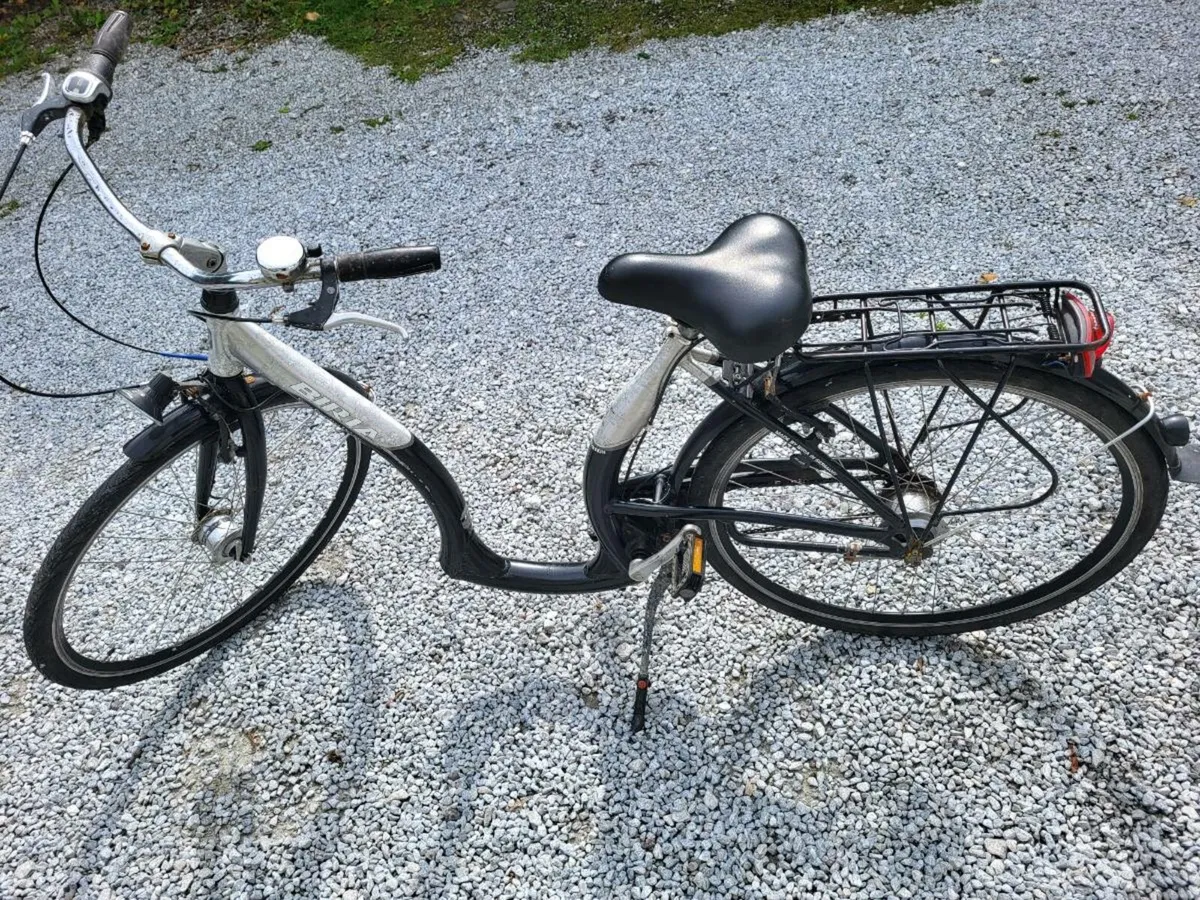 Easy Boarding Step-through Bike - Image 2