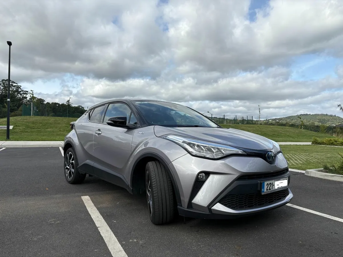 Toyota C-HR 2022 - Image 2
