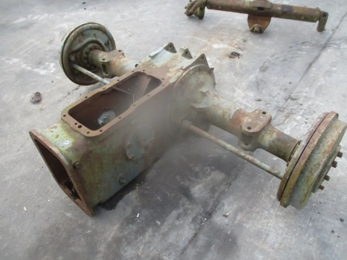 MF 35X 135 230 240 Back End - Image 4
