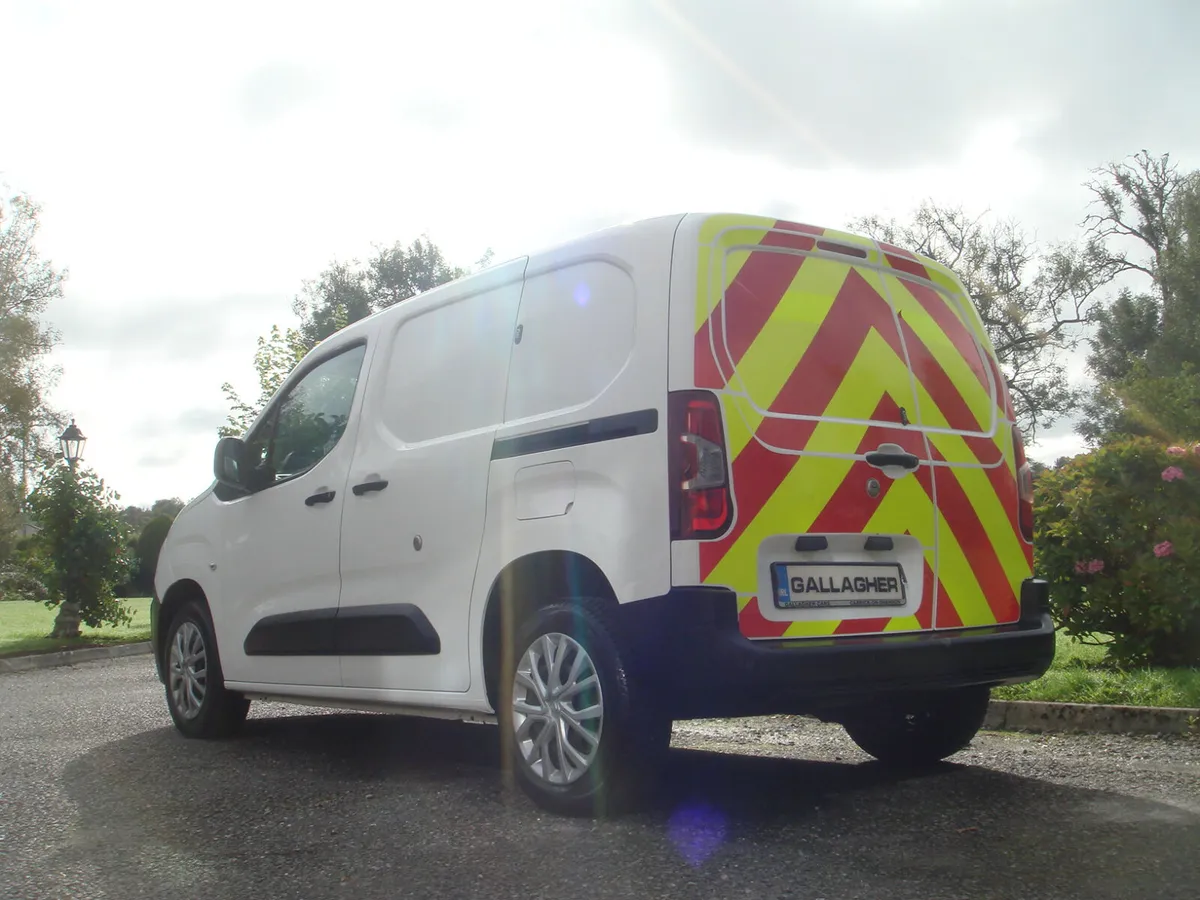 21 Berlingo Enterprise Pro M 1000 1.5BlueHDI 100HP - Image 3