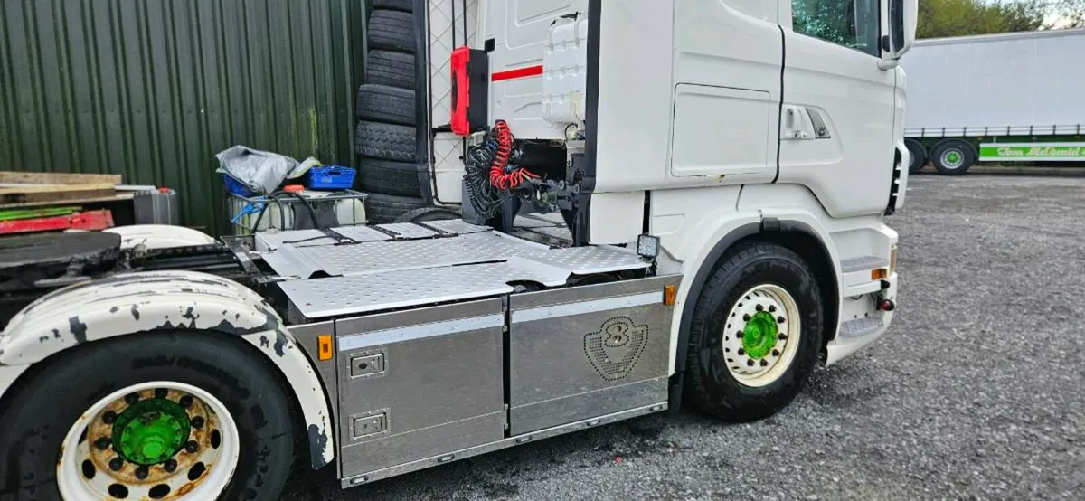 Scania R560 LHD - Image 2