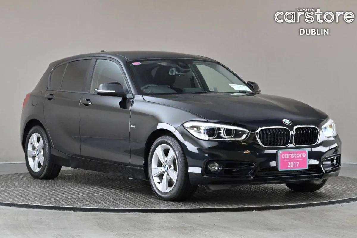 BMW 1 Series 118i Sport Line  reverse Cam sport S - Image 1