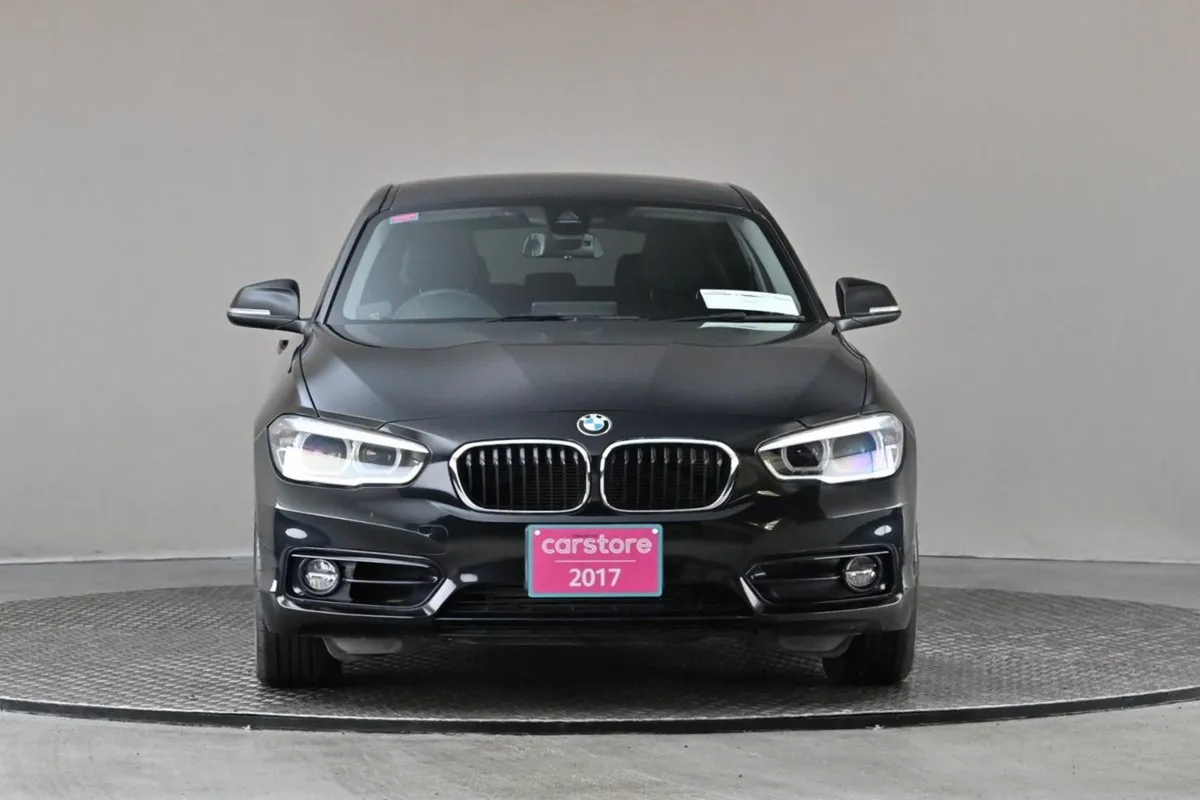 BMW 1 Series 118i Sport Line  reverse Cam sport S - Image 2